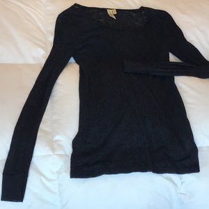 Black Buckle Long Sleeve Top!